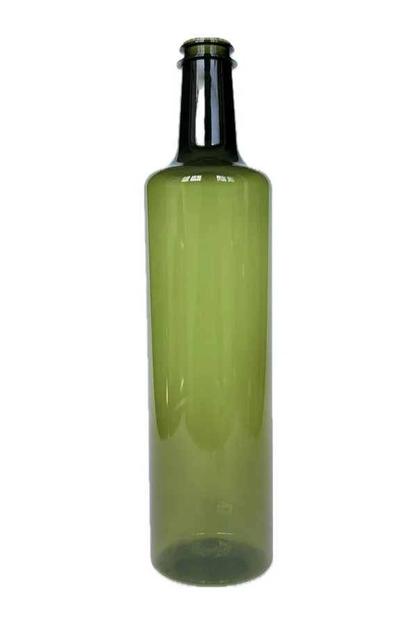 Bouteille PET DORKA 750 ml, vert olive, sans bouchon · photo réelle
